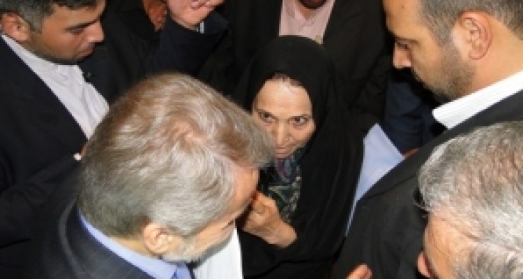 از سیل انتقادات مردمی به نوبخت تا سخنرانی کاندیداهای انتخاباتی کارگزاران/ سبک مدیریت خانوادگی اینبار در جشن غمگین دولت در کرمانشاه/ غیبت معنی دار اصلاح طلب ها 