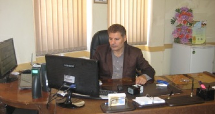 حضور 63 نوعروس مددجوی كميته امداد اسلام آباد غرب در همایش تحکیم روابط خانواده اسلامی