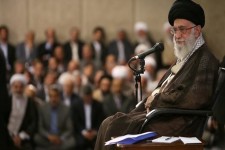 دانشگاه را از حاشیه‌سازی و سیاست‌بازی دور نگه دارید/ در مسئله‌ بورسیه‌ها به خیلی‌ها ظلم شد