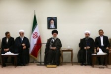 دشمنی آمریکا کم نشده و درصدد نفوذ و رخنه است/ مواضع انقلاب را بدون ترس و خجالت بیان کنید 