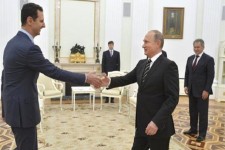 بازتاب نخستین سفر خارجی اسد پس از بحران سال 2011 در رسانه های جهان+ تصاویر