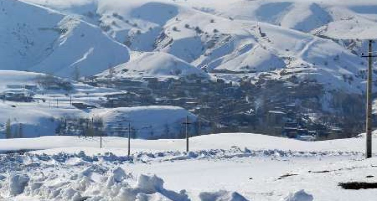 بارش پاییزی برف اسلام آباد غرب را سفید پوش کرد