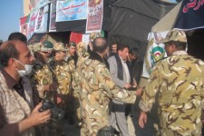 خدمات رسانی تیپ181 زرهی ارتش به زائرین حسینی در مرز مهران+عکس