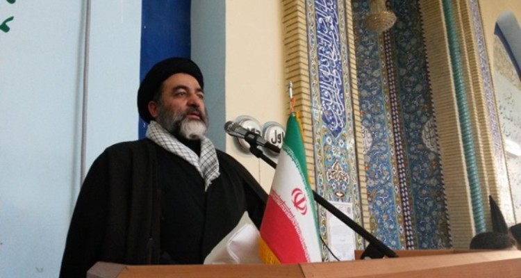 انتقاد امام جمعه اسلام آباد غرب از سخنان هاشمی/برخی ها اگر لیاقت می داشتند تریبون نماز جمعه را برای خود حفظ می کردند