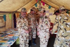 برگزاری نمایشگاه کتاب و خدمات بهداری توسط تیپ 181 زرهی ارتش در اسلام آبادغرب+عکس