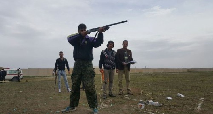 مسابقه تیراندازی اهداف پروازی یادواره شهید زینلی در اسلام آبادغرب برگزار شد