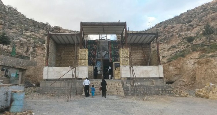 لزوم توجه مسئولین به بازسازی امامزاده علی اکبر(ع) در اسلام آبادغرب