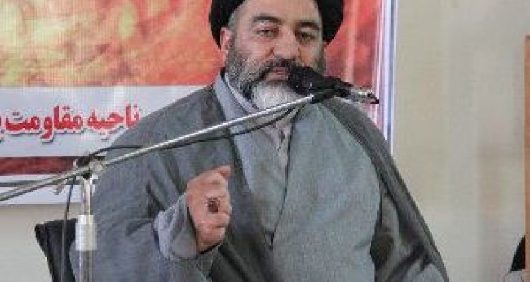 تقسیم بندی اصولگرا و اصلاح طلب اشتباه است/امروز انقلابی و ضد انقلابی مطرح است