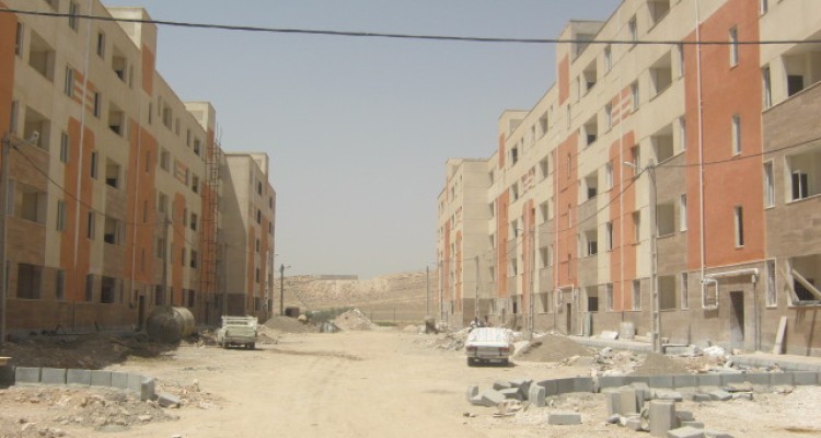 کوتاهی مدیران در برخورد با عاملین راکد شدن مسکن مهر اسلام آبادغرب را نمی پذیریم/ تحویل 300 واحد دیگر بزودی