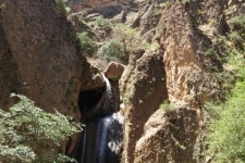 عکس/آبشار زیبای تنگ صندوقه واقع در روستای شیخه اسلام آبادغرب