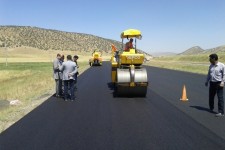  3 پروژه مهم راه سازی در شهرستان اسلام آبادغرب در حال انجام است