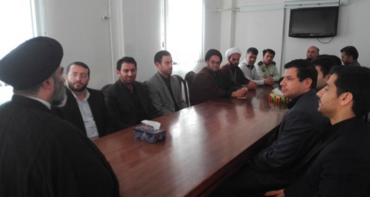 دیدار مسئولین قضایی اسلام آبادغرب با امام جمعه شهرستان