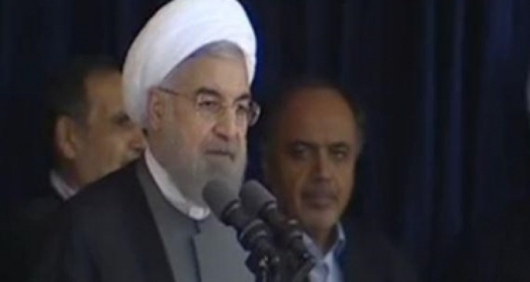 منطقه آزاد قصرشیرین را بررسی می کنیم/ راه آهن تا پایان دولت به کرمانشاه می رسد/ حقوق های نامتعارف مانع فراموش کردن دزدی های گذشته نیست/ شعار علیه عملکرد دولت در استادیوم و واکنش روحانی