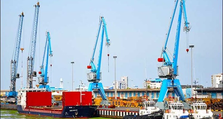 صادرات بز، گوسفند و پفک از ایران/ واردات خودروهای لوکس همچنان ادامه دارد+سند