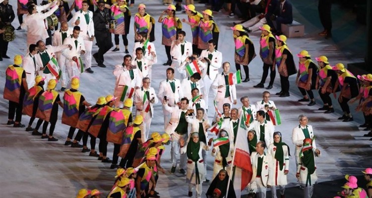 رژه کاروان امام رضا (ع) در مراسم افتتاحیه با غیبت عجیب سه والیبالیست/ مشعل المپیک برافروخته شد + تصاویر