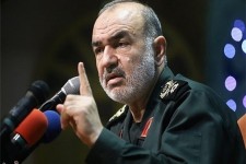 تفکر «مدل برجام» برای حفظ استقلال کشور در عمل محکوم به شکست است/ امروز در فضاهای دور دست با دشمنان اسلام در نبرد هستیم/ سالانه ۳۸ هزار نوجوان آمریکایی خودکشی می‌کنند