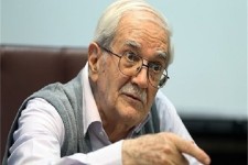 مبادله اقتصادی با دلار کشور را به اروپا و آمریکا وابسته کرده/ باید دلار و یورو را از مبادلات اقتصادی کشور حذف کنیم/حذف دلار تحریم ها را هم بی اثر می‌کند