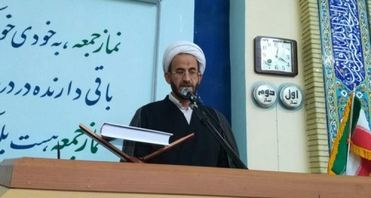 کسانی فکر می کنند دشمن به ما رحم می کند؛ این یک خیال خام است