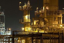 قانونی که در وزارتخانه زنگنه "زنگ" زد/ سایه سنگین فیش های نجومی در وزارت نفت بر حقوق‌های 800 هزارتومانی کارمندان عملیاتی + اسناد