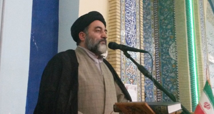 محرومیت در جامعه افزایش یافته است/شعار "مرگ بر آمریکا" را به بهانه مشکلات داخلی تعطیل نمی کنیم 