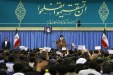 مذاکره با آمریکا نه تنها مشکلات را حل نمی‌کند بلکه افزایش هم می‌دهد/مشکلات کشور با روحیه و تفکر انقلابی حل خواهد شد