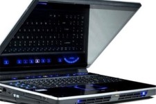 تشدید کسادی بازار رایانه با افزایش نرخ دلار/ جاده اقتصاد مقاومتی با افزایش مالیات هموار نمی شود!