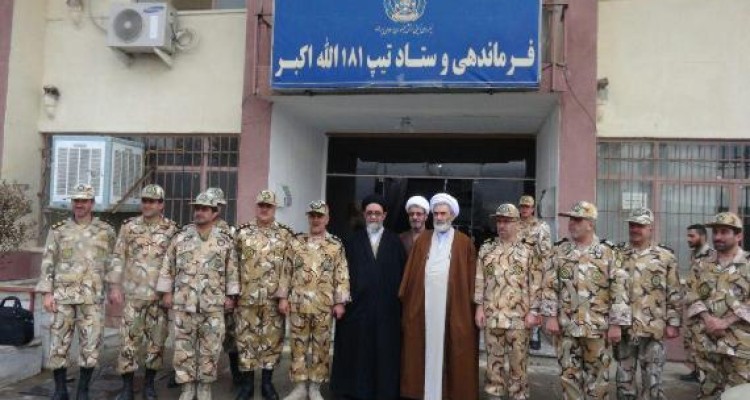 دیدار رییس سازمان عقیدتی سیاسی ارتش با نیرو های تیپ 181 زرهی ارتش در اسلام آبادغرب+تصاویر