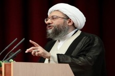 بابک زنجانی گفته است که میلیاردها تومان به انتخابات رئیس جمهور کمک کرده است/تجهیزات بسیار فنی امنیتی را به ریاست جمهوری بردند