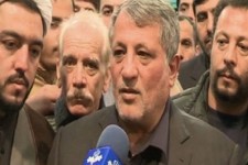 نمی‌دانم چگونه از حضور پرشور مردم در مراسم تشییع پدرم تشکر کنم