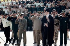 چرا رهبر ایران بسیار قوی تر از رهبران آمریکاست؟