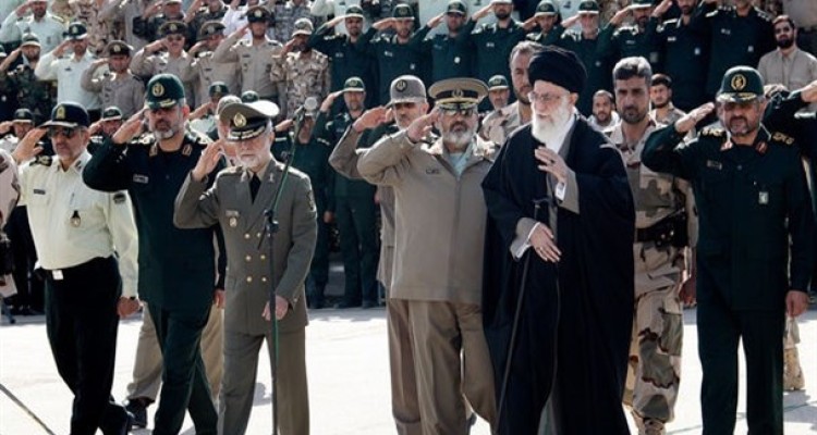 چرا رهبر ایران بسیار قوی تر از رهبران آمریکاست؟