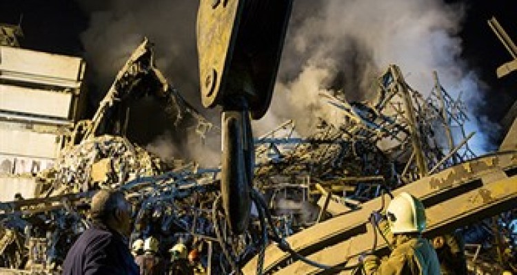 شب های سخت امدادگران در خرابه های پلاسکو+فیلم