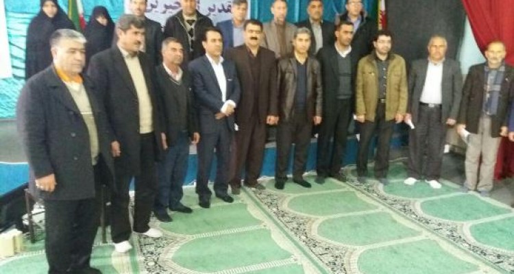 تجلیل از خیرین مدرسه ساز  بخش حمیل+ عکس