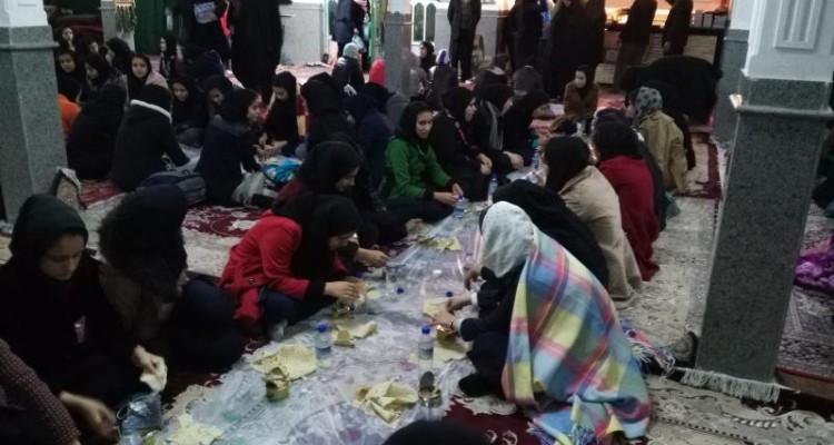 امداد رسانی به مسافران گرفتار در برف و کولاک گردنه شاهبداغ