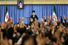 تعبیر «آشتی ملی» معنی ندارد/مردم با کسانی که روز عاشورا جوان بسیجی را با قساوت کتک زدند آشتی نمی‌کنند/ مسئولین باید نشان دهند در حوزه اقتصاد چه اقدام و عملی کردند؟