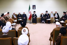 مردم باید اثر اقتصادمقاومتی را در زندگی ببینند؛اکنون اینگونه نیست/تبیین محکمات نظام اسلامی/گرایش به نمایش اشرافی‌گری از مشکلات امروز جامعه