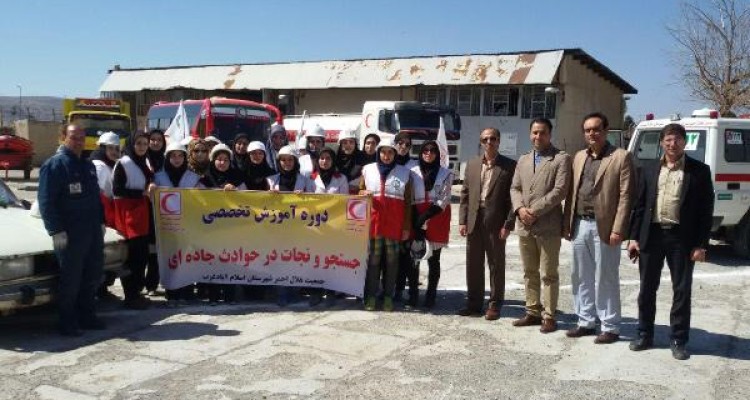 برگزاری دوره تخصصی جستجو و نجات در جمعیت هلال احمر اسلام آباد غرب 