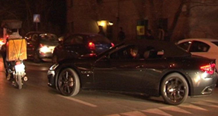 دغدغه بچه پولدارها + فیلم 