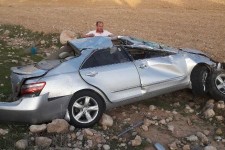 واژگونی سواری تویوتا در محور اسلام  آباد به کرمانشاه 2مصدوم برجای گذاشت+عکس