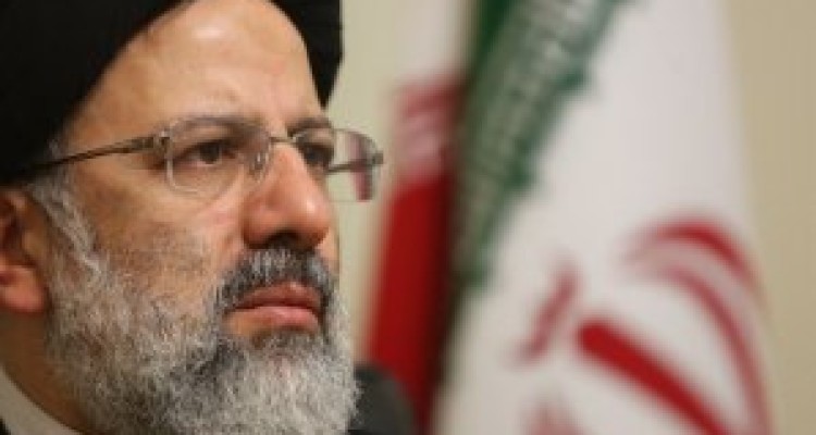 حیف است رقابت براى خدمت به شائبه هاى تبلیغاتى آلوده شود