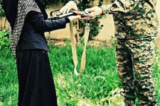 همسر شهید مدافع حرم: غریبه و آشنا حرف‌هایی می‌زنند که جگر آدم را می‌سوزاند +فیلم 