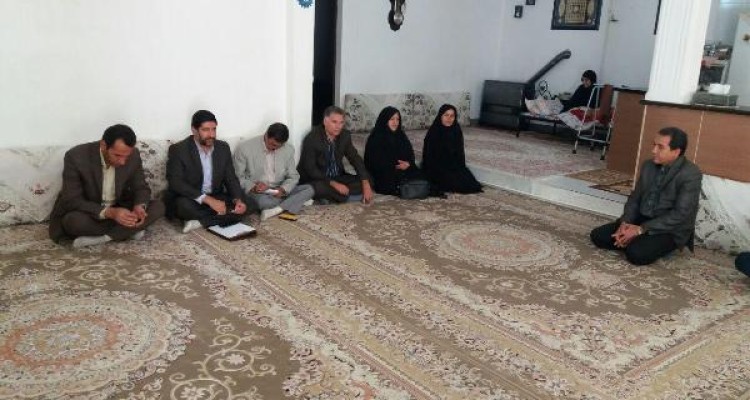 دیدار و سرکشی از خانواده شهدا و  جانبازان در اسلام آبادغرب