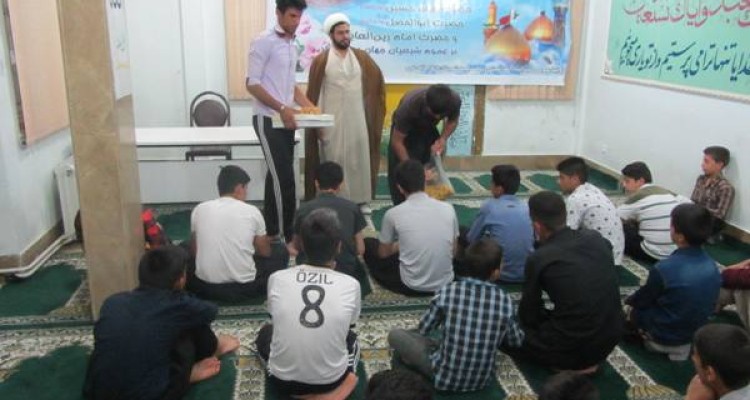 برگزاری جشن میلاد حضرت امام حسین (ع) و حضرت اباالفضل (ع) در اسلام آبادغرب+تصاویر