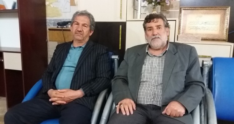 بخاطر عدم درآمد مردم و رکود بازار نصف اصناف ما تعطیل و بیکار شده اند/مدیری که ماهی 250 میلیون تومان حقوق نجومی بگیرد دیگر به فکر کارگر و مردم نیست