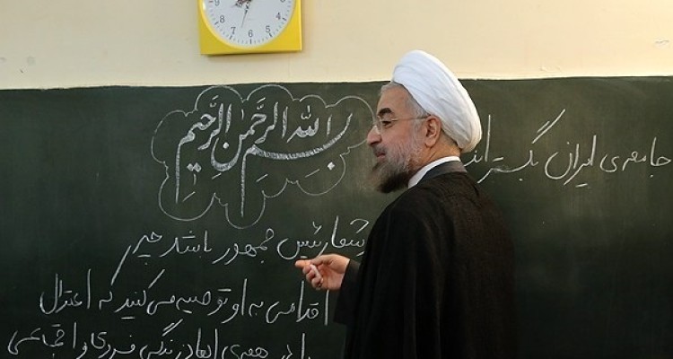 آقای روحانی منت افزایش حقوق برسر معلمین نگذارید، من حقوقم را می دهم شما فقط اقساط مرا پرداخت کنید