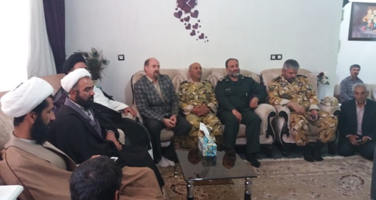 دیدار و سرکشی از خانواده شهدا و  جانبازان در اسلام آبادغرب+تصاویر