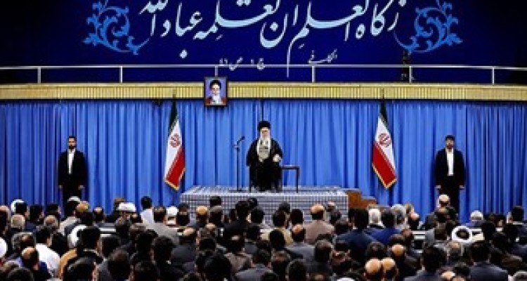 مراسم شب خاطره با حضور رهبر معظم انقلاب/فیلم