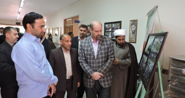 برپایی نمایشگاه عکس سوگواره آفتاب در اسلام آبادغرب