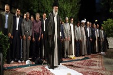 رقص شمشیر جاهلیت مدرن در کنار جاهلیت قبیلگی را هجو کنید/حوادث سوریه و مدافعان حرم و قضایای مهم عراق درخور سرودن صدها و هزاران شعر است