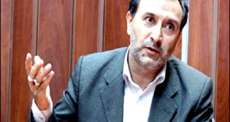 دولت یازدهم به صورت عجیبی به دنبال امضای قراردادهای نفتی است/ IPC ملی شدن صنعت نفت را کاملاً مخدوش می کرد/ بعید نیست با قراردادهای نفتی کرسنت های جدید رقم بخورد